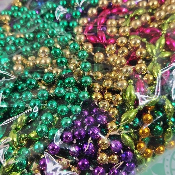 2lb Mystery Craft Broken Jewelry Loose Beads Lot - Picture 6 of 8